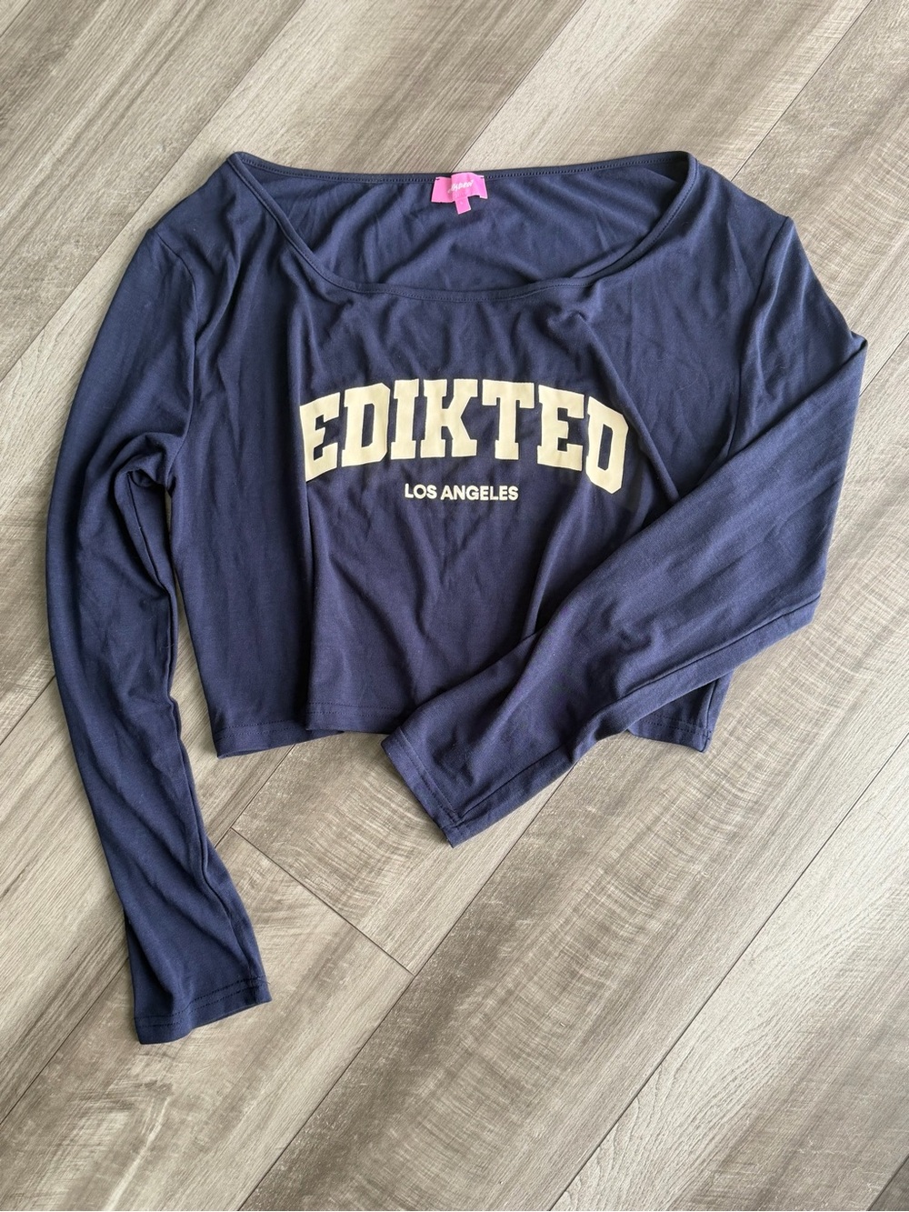 EDIKTED LA Babe Off the Shoulder Top in Navy Blue and Cream Women’s Sz L